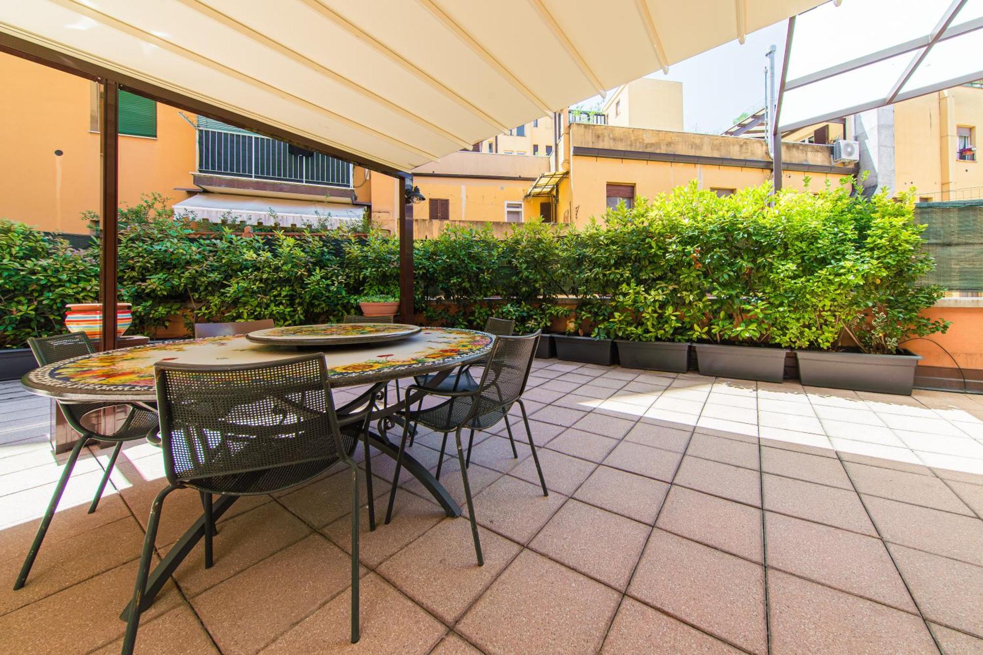 Nettuno Apartment - Private Garden In Bologna Center Exteriör bild